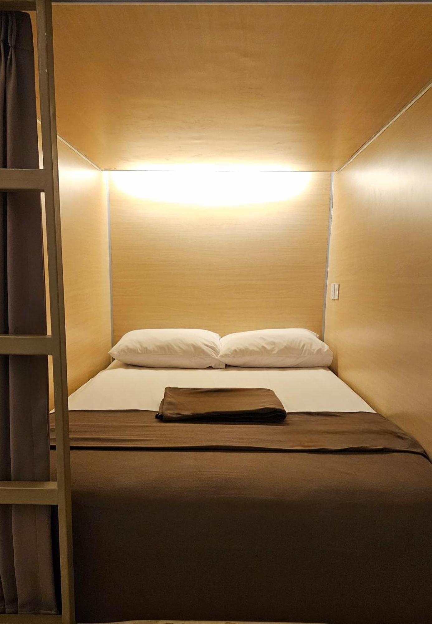 Fora Capsule Hostel Tuban Kuta Bali Kuta Lombok Exterior foto